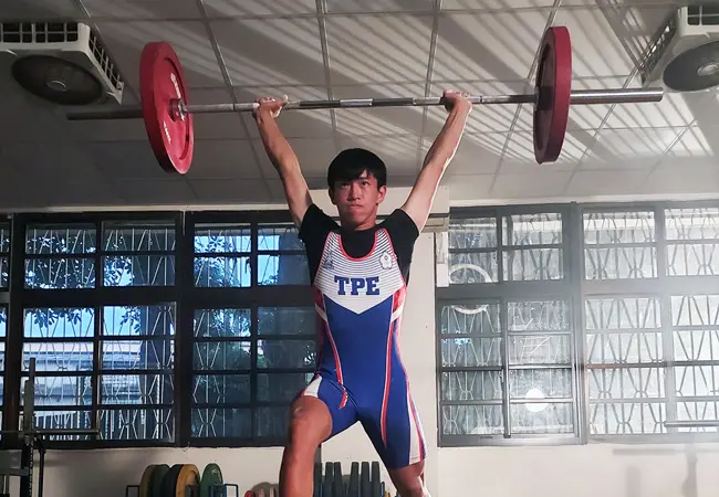 從資源班到國家隊，舉重場上堅持夢想
